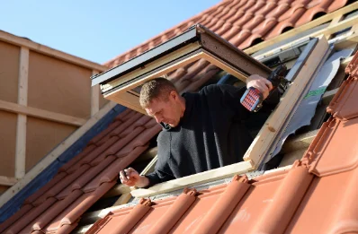 Pose de fenêtres de toit Velux à Couloisy